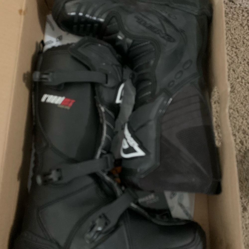 O’Neal youth riding boots